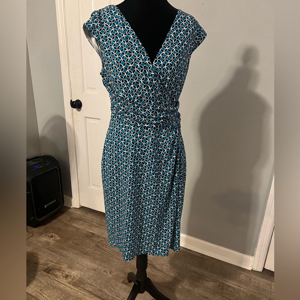☀️3 FOR $25 Ann Taylor Dress